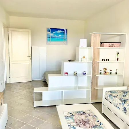 Apartmán Iss Travel, Panoramic Sea View Ticino - 1 Bedroom 1,5 Km From The San Teodoro (Sardinia)