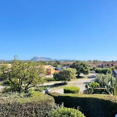 Apartment Iss Travel, Panoramic Sea View Ticino - 1 Bedroom 1,5 Km From The San Teodoro (Sardinia)